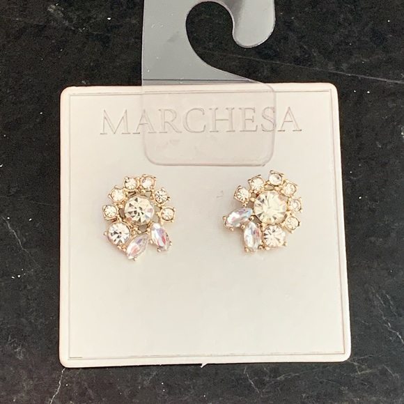MARCHESA Crystal Cluster Earrings NWT! LAST ONE! - Picture 7 of 8